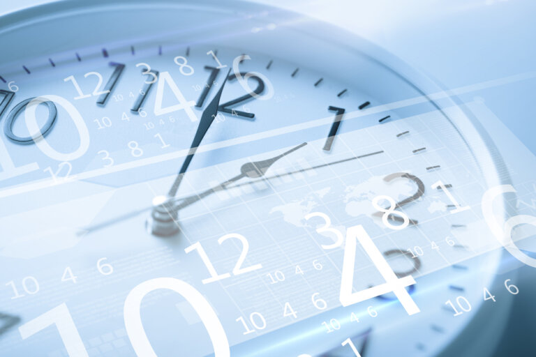 Future,Technology,And,Time,Management,Concept,-,Clock,And,Virtual