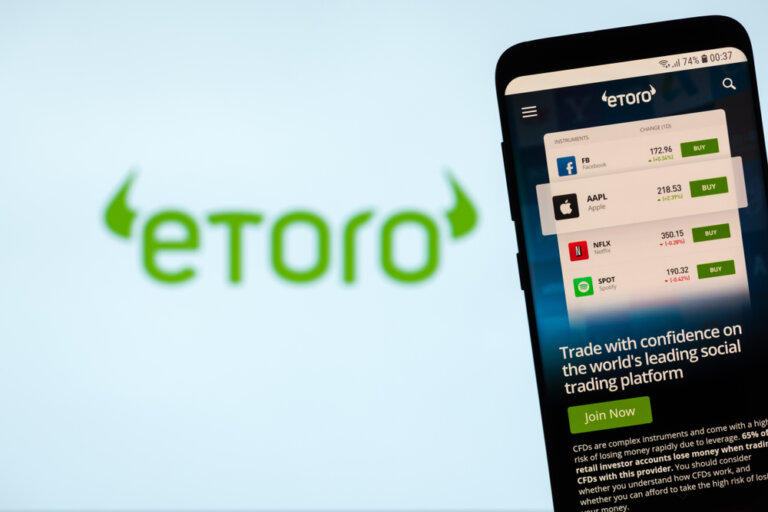 Kyrenia,,Cyprus,-,November,8,,2018:,Etoro,Website,Displayed,On
