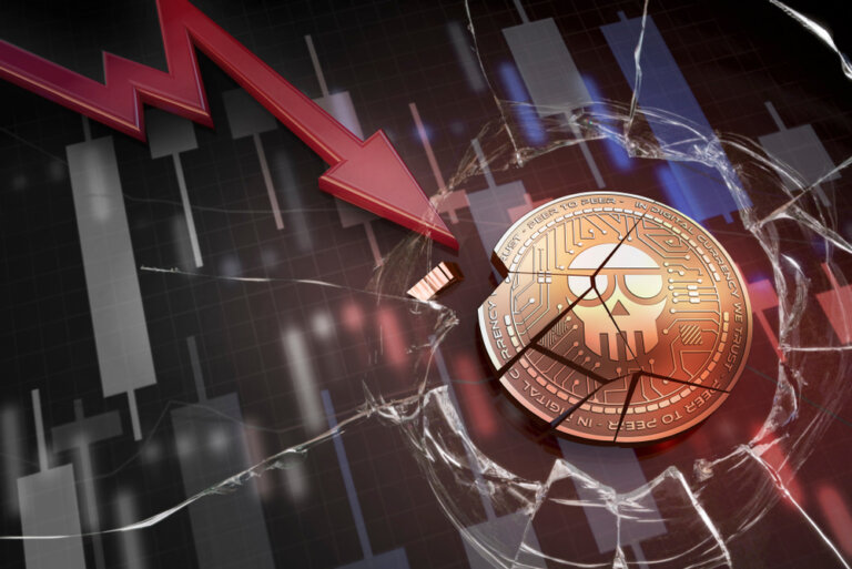 Shiny,Golden,Scam,Cryptocurrency,Coin,Broken,On,Negative,Chart,Crash