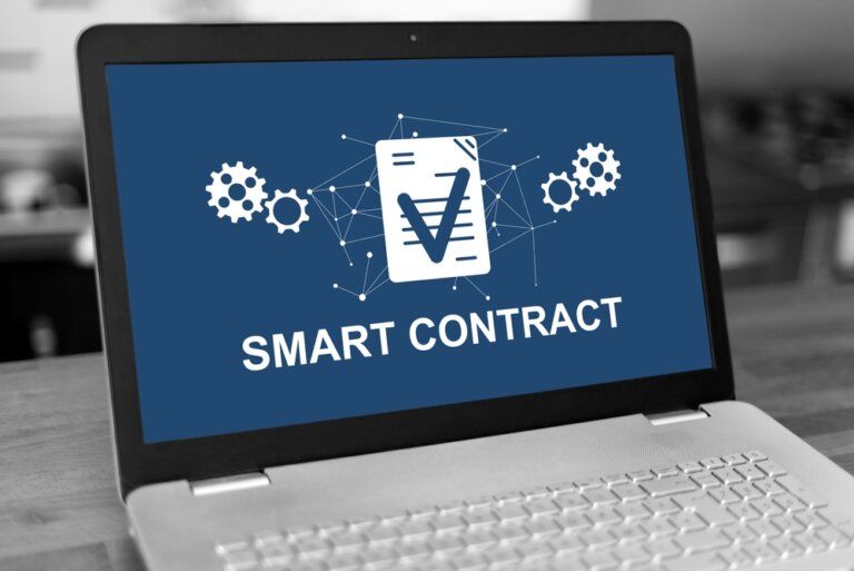 Laptop,Screen,With,Smart,Contract,Concept