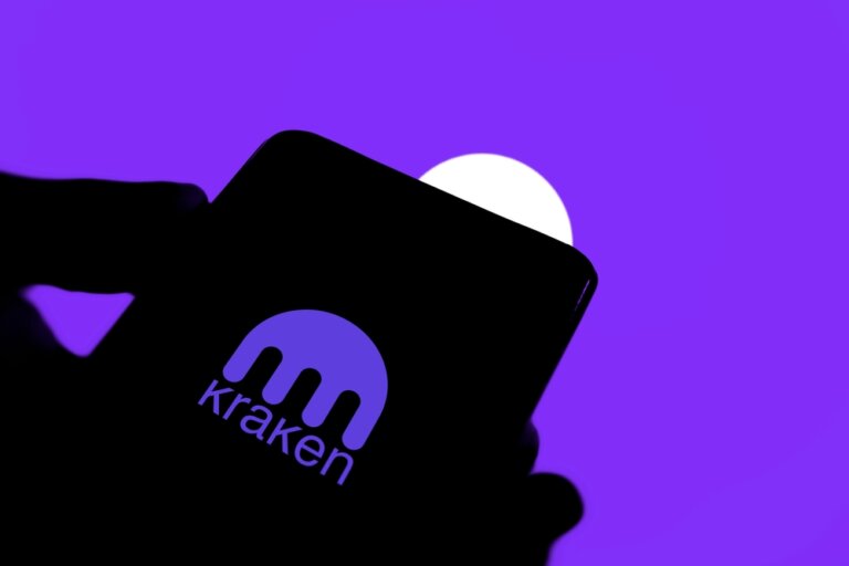 Dhaka,,Bangladesh,13,Dec,2024:kraken,Is,Cryptocurrency,Exchange.,A,Smartphone