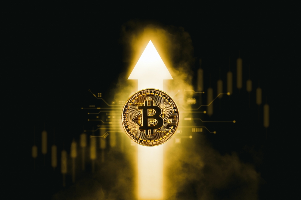 Bitcoin,Or,Cryptocurrency,Prices,Rise,Up,Positive,,Golden,Coin,With