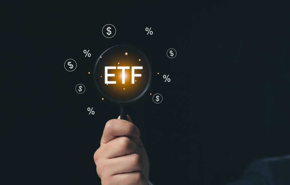 Focused,Analysis,Of,Etf,Investment,Opportunity,With,Financial,Symbols,And