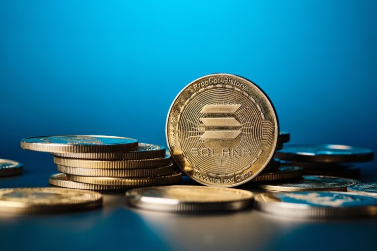 A,Prominent,Solana,Coin,Shines,Brightly,Among,Other,Coins,In