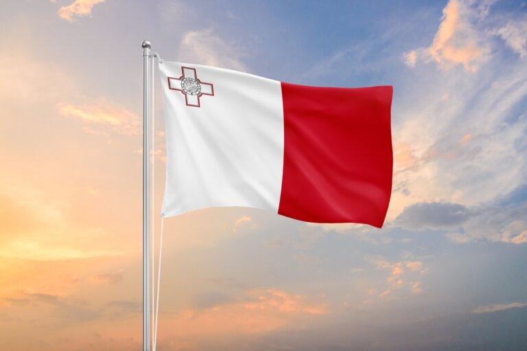 Malta,Flag,Waving,On,Sundown,Sky