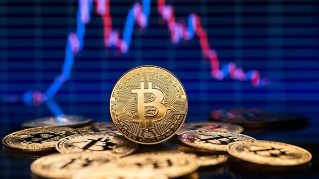 Bitcoin-Börsenreserven sinken auf Jahrestief: Wale halten